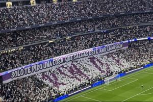 皇馬球迷拉橫幅：只有一個(gè)要求，今年奪冠！