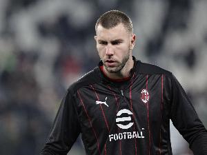 意媒：邁尼昂、萊奧和帕夫洛維奇單獨訓練，僅后者有望進下輪名單