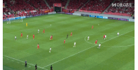 這球沒進(jìn)?。〉?6分鐘，古斯塔沃單刀被撲，海港仍0-1落后