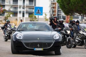 價(jià)值25萬(wàn)鎊！穆帥開的法拉利是阿布2008年贈(zèng)送，全球限量60輛