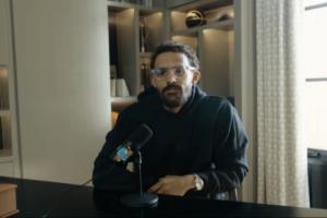 不配和你講話？特雷-楊回?fù)糌惛ダ黑A附加賽鬧麻了 跟奪冠了一樣