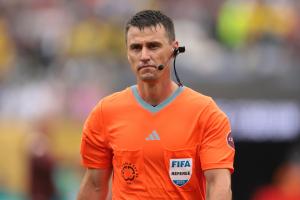 直播吧：中超兩場爭冠戰(zhàn)申花vs蓉城、國安vs海港均由外籍裁判執(zhí)法