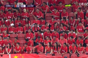 東體：300名鹽城球迷為海港加油，多位海港梯隊球員為鹽城隊效力