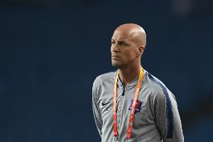 苗原：國足選帥小克魯伊夫提交報名，曾執(zhí)教中超的深圳、重慶