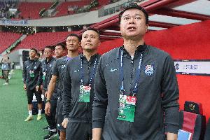 記者：截至昨天沒聽說薩爾瓦多能踢，也未聽說于指導(dǎo)報名國足主帥