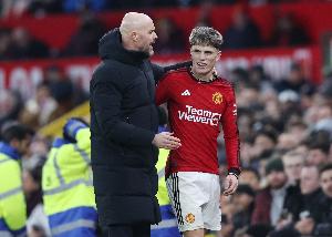 郵報(bào)：滕哈赫也曾對(duì)加納喬感到不滿，B費(fèi)和利馬試圖引導(dǎo)他但沒(méi)用