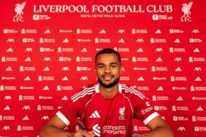 躍居頂薪行列！capology：加克波新約周薪高達(dá)25萬(wàn)鎊 紅軍隊(duì)內(nèi)第4