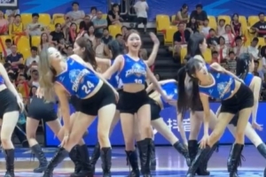 青春活力！媒體人曬NBL長(zhǎng)沙勇勝啦啦隊(duì)的舞蹈表演視頻