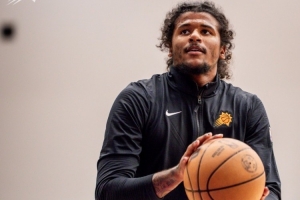 期待新賽季的表現(xiàn)！太陽官方曬杰倫-格林訓(xùn)練照