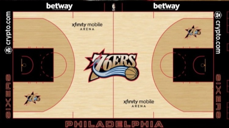 76人曬復古球場地板涂裝！看到這個時期的Logo吧友們最先想到誰？