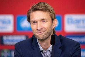 藥廠總監(jiān)再談解雇滕哈赫：他沒有朝正確的方向前進，反而阻礙進步