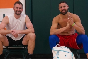 克萊曬出自己與“老鄉(xiāng)”樂福訓練照：生涯第十五年征程加載中?