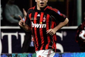 羅納爾多迎49歲生日，AC米蘭官推曬照為其送上生日祝福