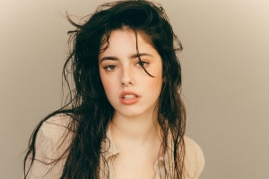 青春甜美！若奧-內(nèi)維斯演員女友社媒發(fā)布寫真照片