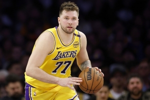 沃西：東契奇&魔術(shù)師都能迅速掃視全場(chǎng)并送出妙傳 艾頓會(huì)受益匪淺