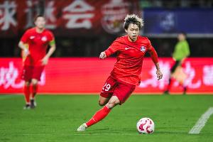 足球報(bào)：去年相關(guān)層面欠的資金還沒(méi)到位，梅州客家保級(jí)確實(shí)很難