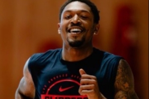 祖巴茨：比爾就是一個(gè)得分機(jī)器 他在快船的適配度會(huì)高于在太陽(yáng)！