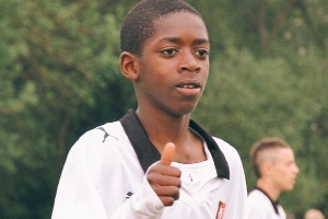 登貝萊轉(zhuǎn)會(huì)史：青訓(xùn)隊(duì)雷恩賣3500萬(wàn)、多特賣1.48億、巴薩賣5000萬(wàn)