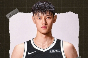 恭喜！籃網(wǎng)官方曬曾凡博簽約照 并制作海報(bào)歡迎小曾來(lái)到布魯克林