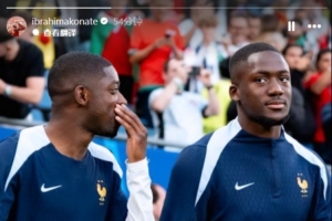 登貝萊獲得金球獎(jiǎng)！科納特社媒曬合照：祝賀你，我的兄弟????