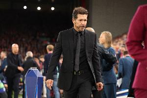 TA：歐足聯(lián)對西蒙尼展開紀(jì)律處罰程序 利物浦因球迷扔雜物受指控