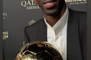 一同入圍候選，法比安社媒祝賀登貝萊奪金球獎(jiǎng)：恭喜我的兄弟