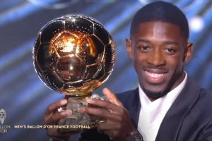 記者：巴黎在王子公園球場籌備慶典，慶祝登貝萊獲得金球獎