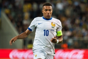 超越亨利普拉蒂尼，姆巴佩成首位連續(xù)8屆金球獎(jiǎng)進(jìn)前10的法國(guó)球員