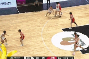 不夠準(zhǔn)！李沅珊打滿上半場(chǎng)10投僅3中拿到12分2板 罰球4中4