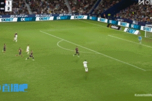 再次兩球領先！姆巴佩造點，親自主罰勺子點球打進