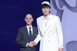 隊記調(diào)侃：楊瀚森選秀大會的炸雞是不是原本要等到19順位前吃完？