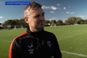 林肯城主帥：很少有球隊(duì)能這樣緊逼切爾西，為我們整體表現(xiàn)驕傲