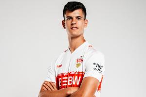 皇馬握有50%轉(zhuǎn)會(huì)分成！阿斯：20歲中場(chǎng)切瑪在斯圖加特發(fā)揮出色