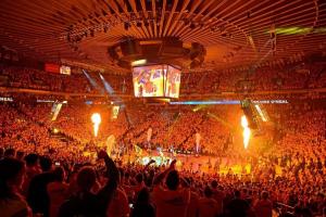 勇媒曬甲骨文球館恐怖戰(zhàn)績：勇士14-17年在這兒114勝9負！