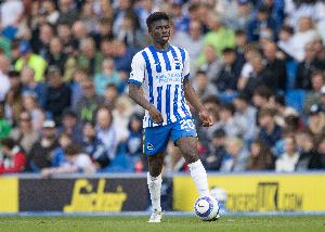 二選一？綠帽哥：巴萊巴家人近日分別拜訪了安菲爾德和老特拉福德