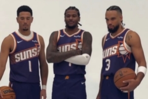 杰倫-格林C位！太陽官方曬視頻：布克與兩名新援一起拍定妝照