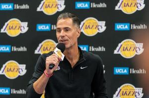 美記：賽季中湖人不做交易的話我會震驚 但湖人不會付出過高代價