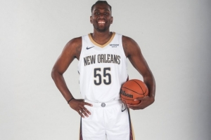 2年1600萬合同！鵜鶘官方曬中鋒盧尼定妝照