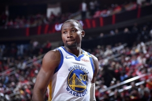 勇士不愿白白失去庫(kù)明加 但對(duì)國(guó)王簽換方案中蒙克的合同感到棘手