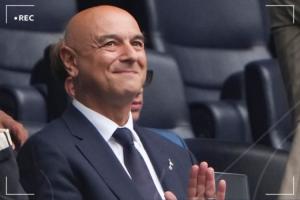 掃地出門！TA：熱刺不讓列維回去收東西，用車送回他和妻子的物品