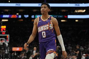 瑞安-鄧恩：奧特教練很喜歡和我們交流 他對(duì)比賽有很強(qiáng)的洞察力