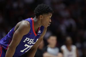 納斯：埃奇庫姆既可以打一號位也可以打三號位