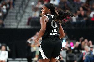 厥功至偉！杰基-楊14中9砍全場(chǎng)最高25分另5板4助 幫助王牌勝狂熱