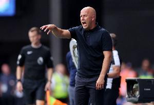 斯洛特：我們上半場只落后1球已足夠幸運(yùn) 從這樣的失利能學(xué)到更多