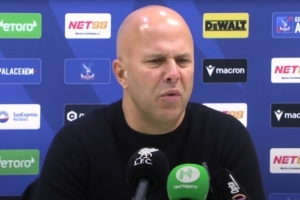 斯洛特：某一刻某名球員進攻意圖過于強烈，導致對方攻入了制勝球