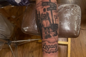 對老父親的愛！小皮蓬新增父子牽手紋身 致敬父親皮蓬！