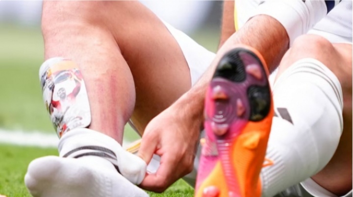 疼！卡瓦哈爾受傷瞬間：小腿被岡薩雷斯鞋底蹬出三道血痕