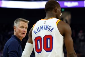 勇士依然提供三份報(bào)價(jià)給庫明加 2年4500/3年7520/3年5400無選項(xiàng)