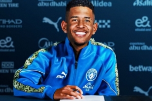 押寶！英媒：曼城拒絕熱刺7000萬報(bào)價(jià)薩維尼奧，擔(dān)心成帕爾默第二