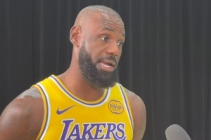 詹姆斯：一旦我對備戰(zhàn)賽季的過程失去熱愛 那時候可能就該退役了